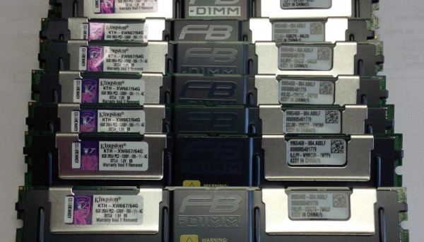 495604-B21 64GB(8x8Gb) PC2-5300 667MHz FBD DDR-II FBDIMM