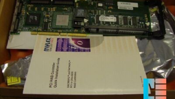08P2421 Ultra160 LVD Wide SCSI AcceleRaid 352